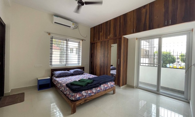Agara Apartamento | SSN HomeStays in Bangalore Near La Casa