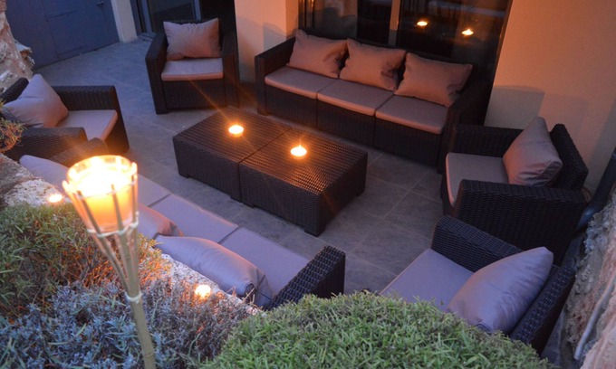 Saint-Clar Casa | St Clar house with garden and terrace sleeps 9