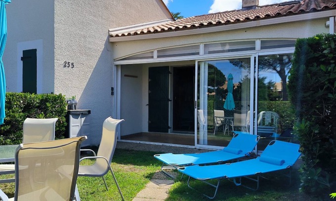 Saint-Cyprien Plage Apartamento | Casa climatizada cerca de la playa con piscina.