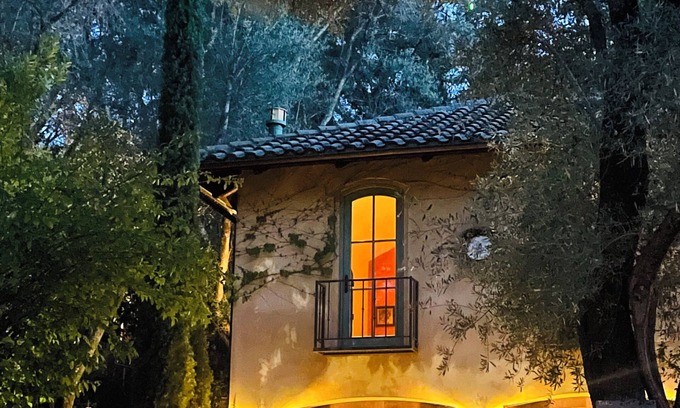 St. Helena Casa | St. Helena Cozy Hillside Villa