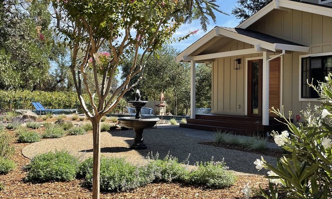 St. Helena Casa | St. Helena's "River House": Near Meadowood in the heart of the Napa Valley