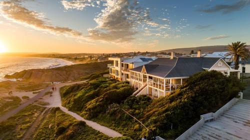 Port Elliot Casa | St Helens - Absolute Ocean Frontage - 1 The Strand Port Elliot- Linen Included