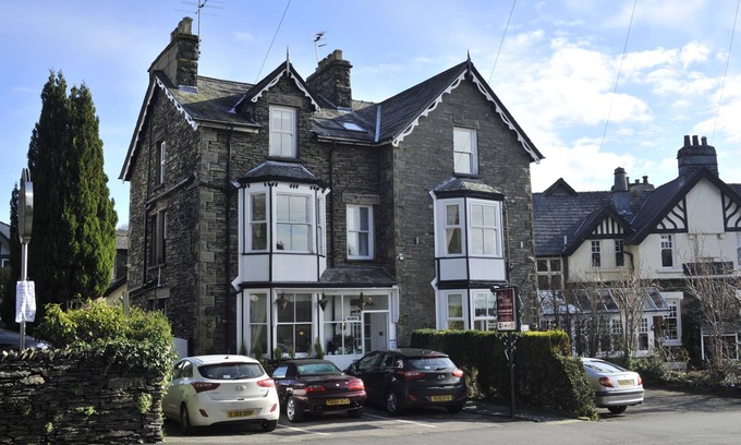 Windermere Cama Y Desayuno | St John's Lodge (incl off-site health club)