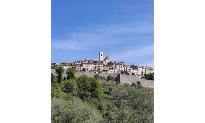 La Colle-sur-Loup Casa | St Paul la carte postale, large independent 2-room apartment in a villa