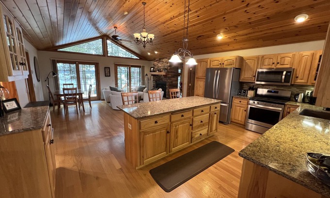 Hackensack Cabina | St Somewhere, A Pleasant Lake Paradise