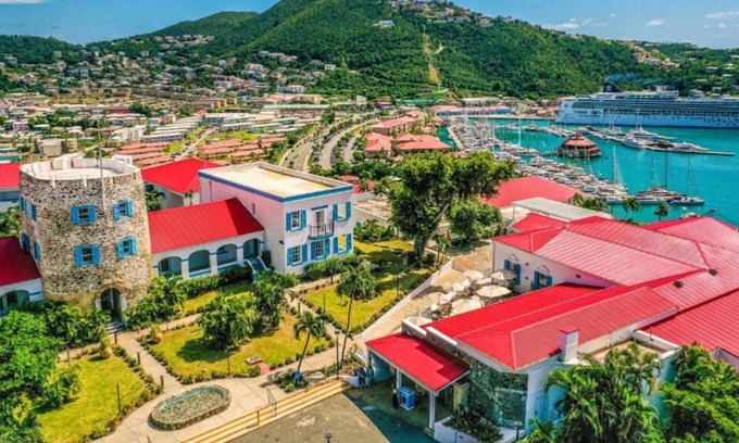 Estate Kings Quarter Apartamento | St. Thomas island life! Perfect getaway for 2. Great value. From $369.