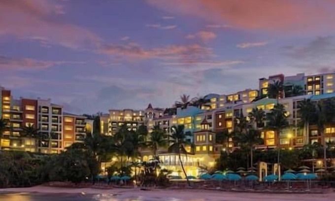 Flag Hill Complejo | St. Tomas Frenchmanan's Cove, Beachfront, Pool, Hot Tub