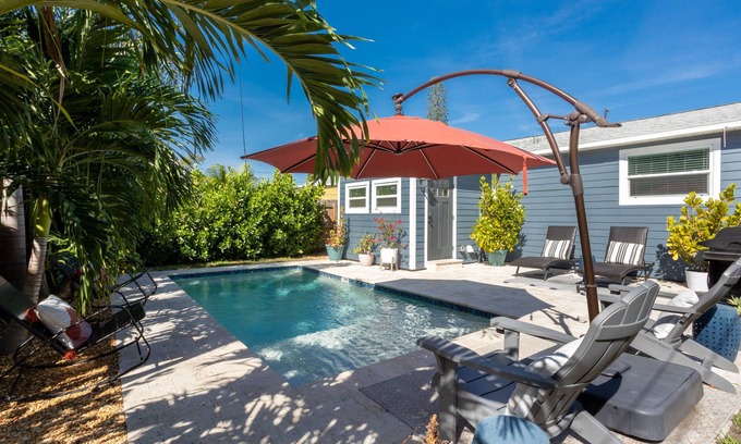 St. Petersburg - Clearwater Casa | ST Urban Oasis pool home! 5 minutes to downtown St. Pete & 15 min to beaches