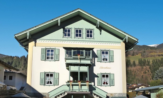 Schonbach Apartamento | Stainer by Interhome