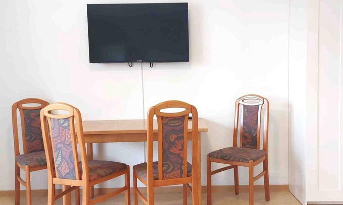 Stamsried Apartamento | (STA1043) Well-designed fitters' apartment with balcony