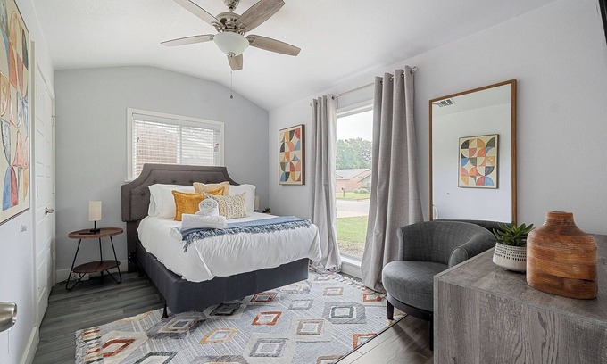 Central Arlington Casa | A Wildwood Stay - Stadium Edition - Pet Friendly