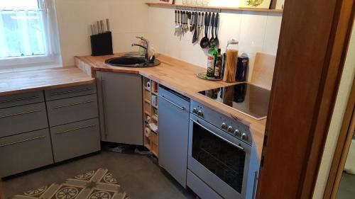 Burgeresch Apartamento | Stadtnahe Wohnung mit kl.Balkon und Parkplatz
