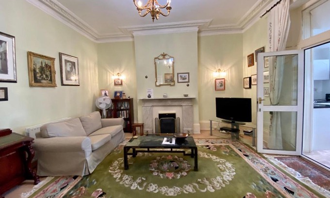 Staines Apartamento | Staines Apartment - large entire property