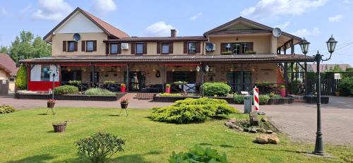 Starachowice Cama Y Desayuno | Stajnia pod Dębem