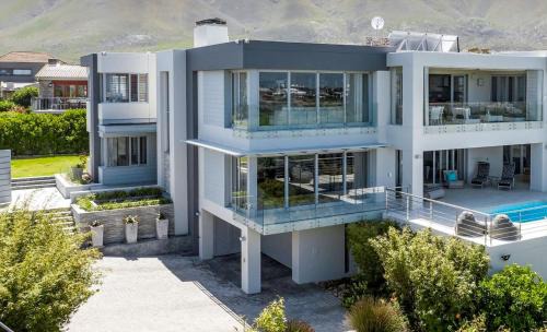 Onrus Casa | Stamford on Sea by Top Destinations Rentals