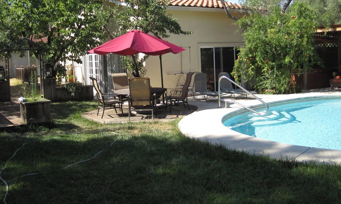 Fair Oaks Casa | Piscina independiente de la casa de huéspedes