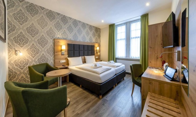 Rhens Casa | Standard double room HH-Last-Minute-Rate B&B - AKZENT Hotel Roter Ochse