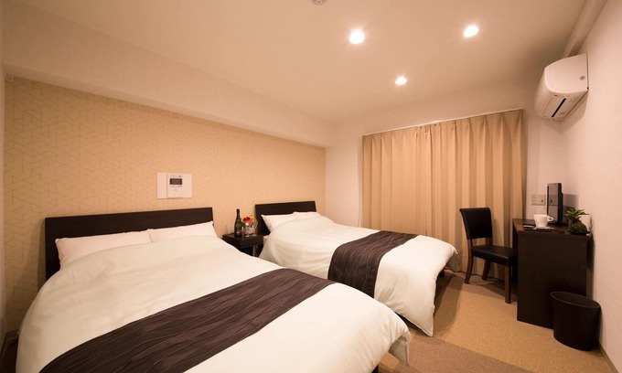 Uehonmachi Hotel | Standard Twin Room / Osaka city Ōsaka