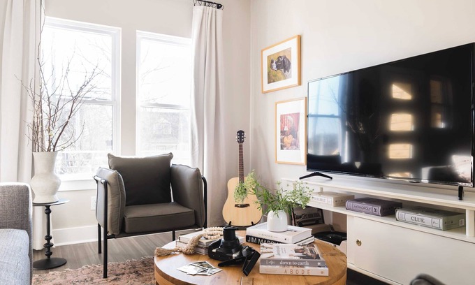 Talbot's Corner Cabaña | Stapleton By Avantstay Bright & Contemporary Home in Nashville!