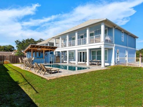 Tang-O-Mar Casa | Starboard Side by Newman-Dailey