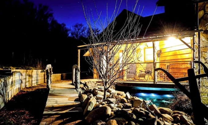 Sweetwater Cabina | Starfire Cabin Home (Historic Sweetwater Retreat)