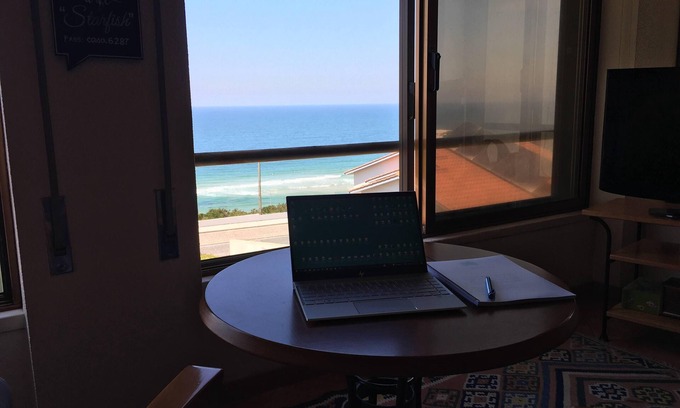 Sao Pedro de Muel Apartamento | STARFISH Beach House overlooking the sea and next to a multi-sports venue