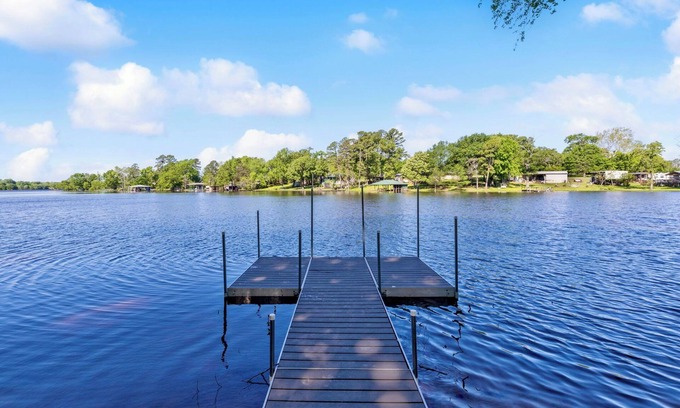 Mineola Casa | Stargazer Waterfront Luxe Retreat ✨Sand Beach 🎣Awesome Fishing🔥Campfires🛶Kayaks