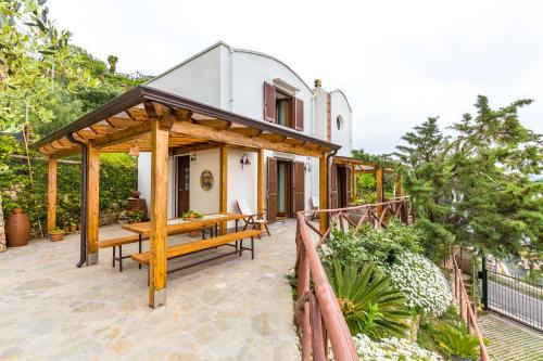 Cetara Casa | Starhost - La Casella seaview garden terrace and parking
