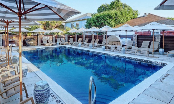 Thomas Square Casa | Starland Yard Area Long Term Stay with Heated Pool Access