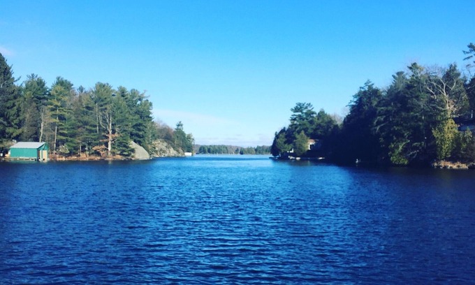 Leeds and the Thousand Islands Cabina | Starlight Cabin on Charleston Lake