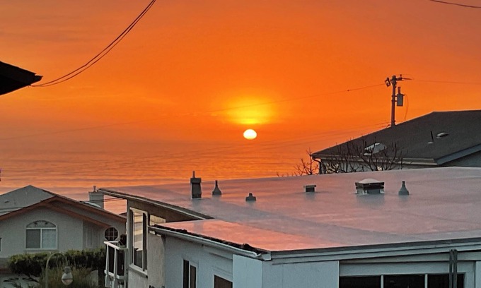 Cayucos Casa | StarLitSands - Comfortable 2-bed house in Cayucos, view of Morro Rock and Ocean