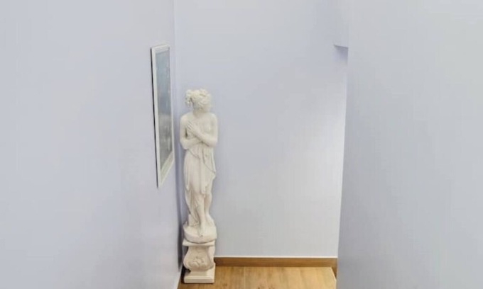 Glyfada Apartamento | Starry Nights: Penthouse Sauna & Jacuzzi Serenade