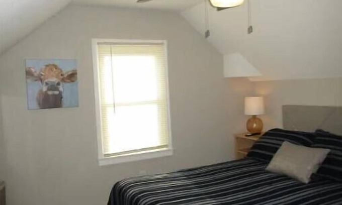 Owatonna Casa | "Stars and Stripes" on Glendale