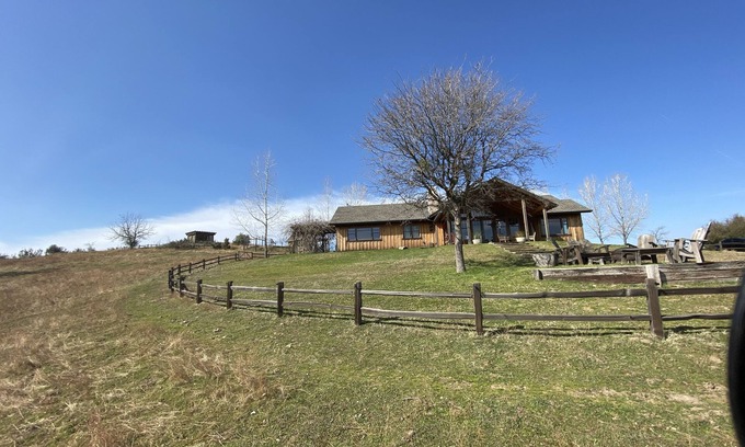 Miramonte Casa | Starview Ranch: 3 homes w/ 7 bdrms, pool, sauna, spa & gym on 50 beautiful acres