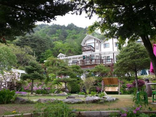 Bongpyeong Casa | Starvill Pension