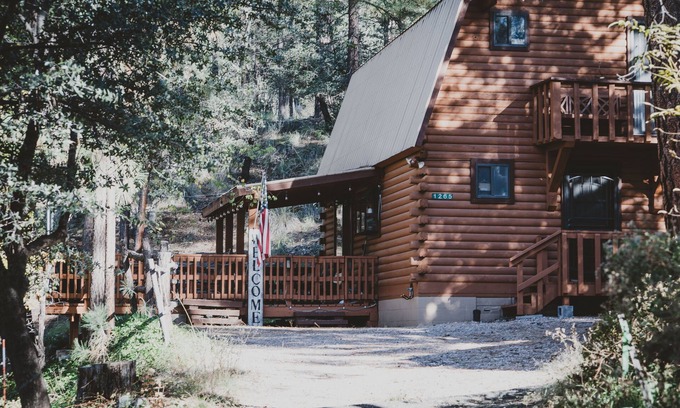 Ponderosa Park Cabina | State 48 Retreat Prescott Arizona