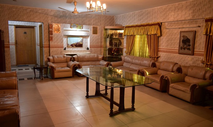 Loralai District Hotel | State Continental Guest House