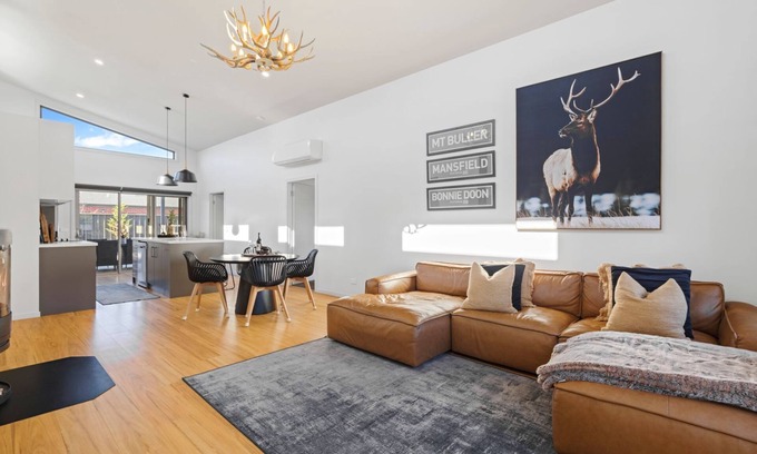 Mansfield Casa | Station House - Mansfield - Sleeps 8