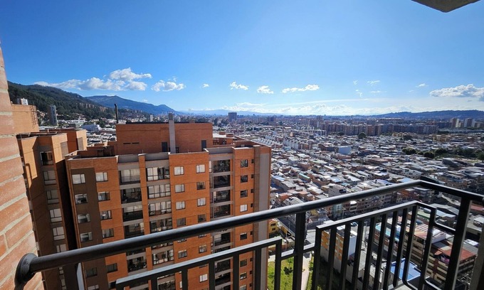 Usaquen Apartamento | Stay Above the City: Breathtaking Views & Comfort in Bogotá