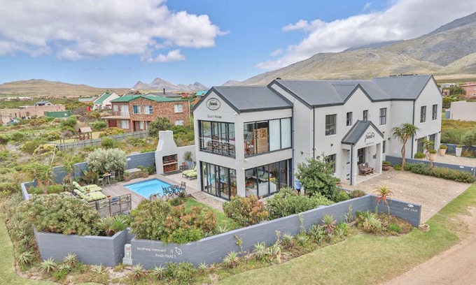 Betty's Bay Casa | Stay At Friends