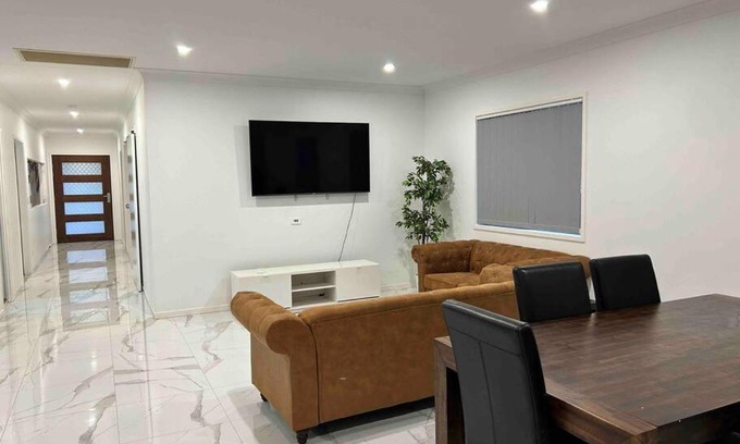 Loganlea Casa | Stay at Linton