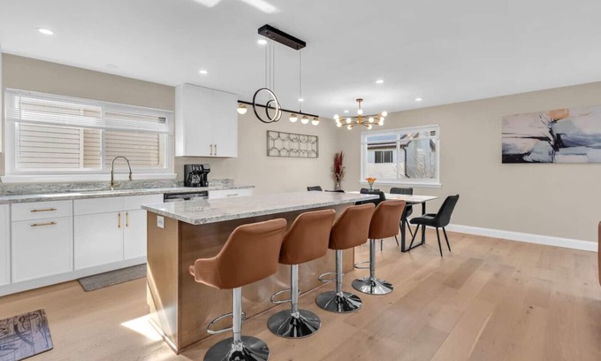 Streamwood Casa | Stay Awhile! Spacious Home w/ All You Need