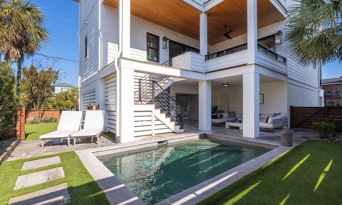 Charleston County Casa | Stay @ Beach Babe on the Isle of Palms