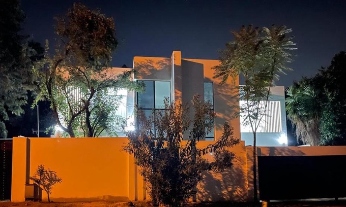 Weltevredenpark Casa | Stay In Carlazo - Unlimited WiFi, Solar backup