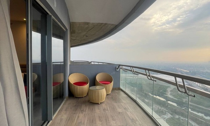 Noida Apartamento | Stay in luxurious s
