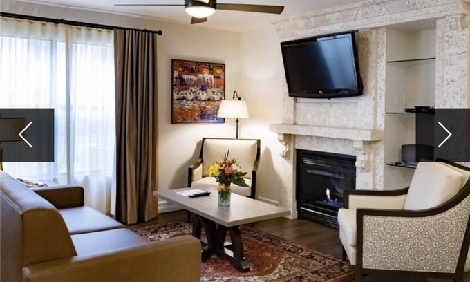 Las Vegas Condominio | Stay in Style for SUPER BOWL 2024 Las Vegas. Minutes from New Allegiant Stadium