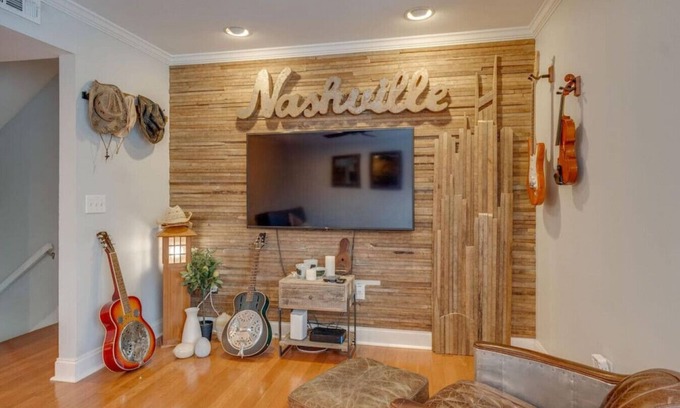 Rolling Mill Hill Apartamento | Stay in the heart of Downtown - Walk to Broadway!