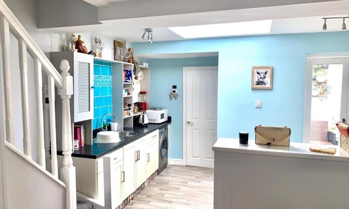 York Cabina | Stay In The Heart Of York At The Hampden - Free Parking - York Holiday Home