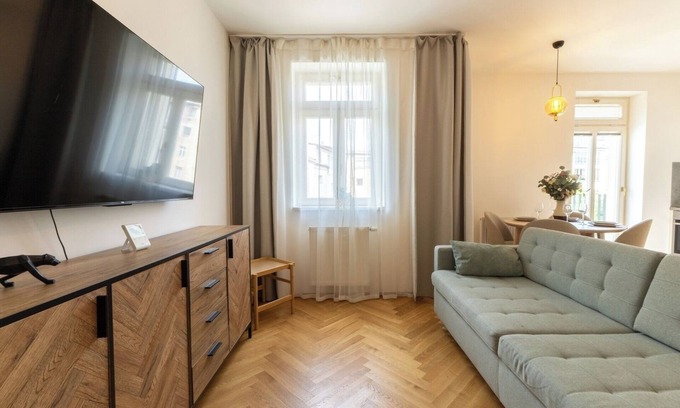 Zizkov Apartamento | Stay Inn | A/C Contemporary Comfort-Stylish Base