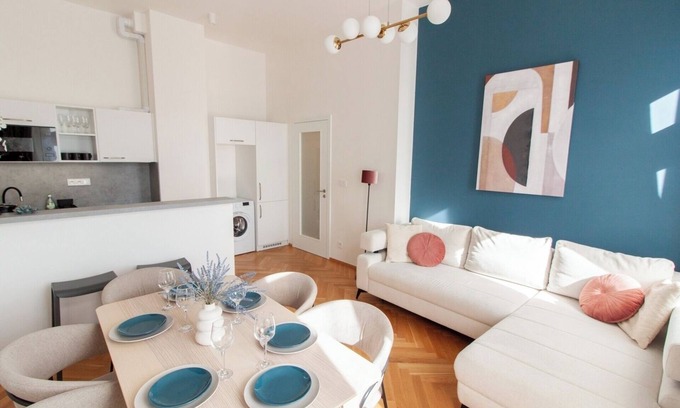 Zizkov Apartamento | Stay Inn | Historic Charm Meets Modern Comfort